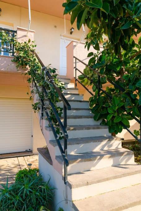 “Shiny” Sea View Apartment At Istron Ágios Nikólaos 외부 사진